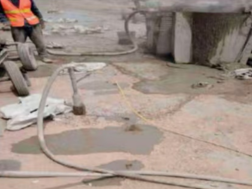 长子水泥混凝土路面板底注浆技术 路面脱空注浆整治方案